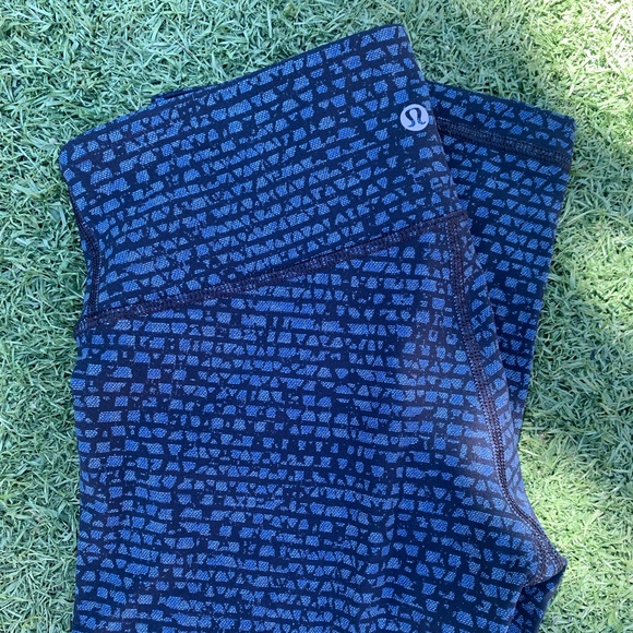 Lululemon Wunder Under leggings - Picture 3 of 3